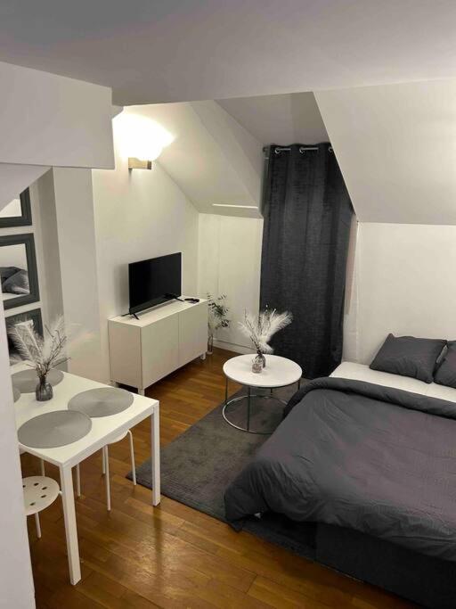 Duplex Minimaliste - 30 Min De Paris Διαμέρισμα Saint-Ouen-l'Aumone Εξωτερικό φωτογραφία